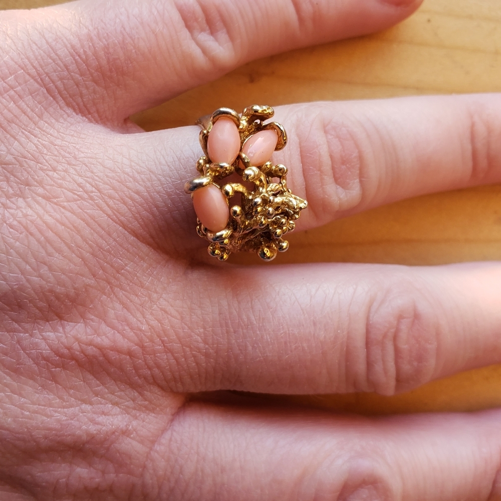 Amazing Vintage 60's Yellow Gold Coral Cocktail Ring